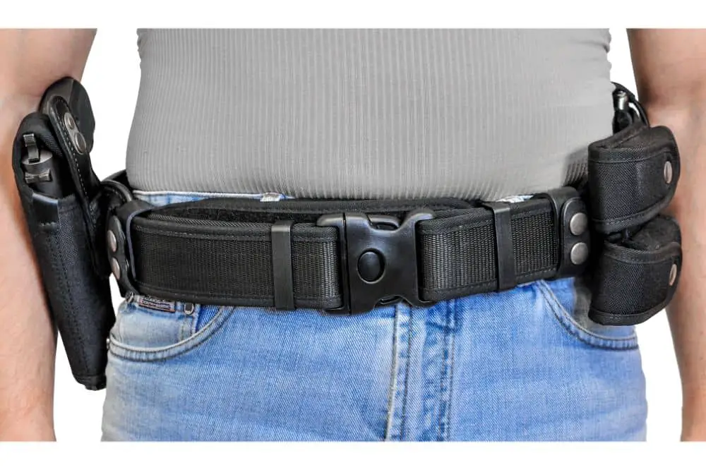 Military tactical belt with semi-automatic buckle for connection with cartridge pouch