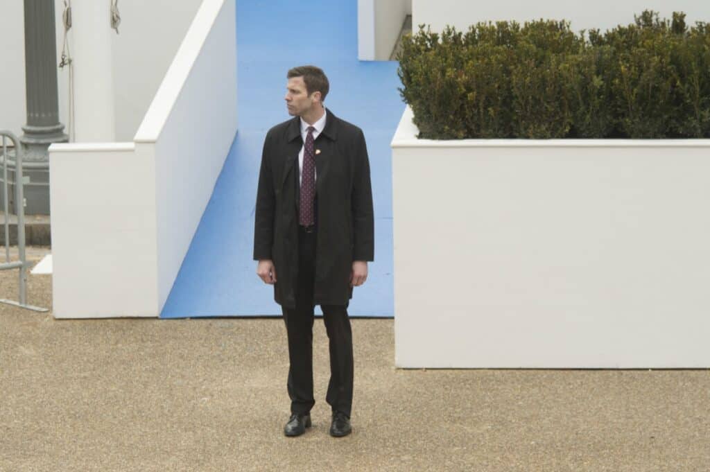 U.S. Secret Service agent standing guard outside the White House